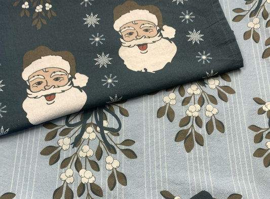 Santa’s Mistletoe on Green