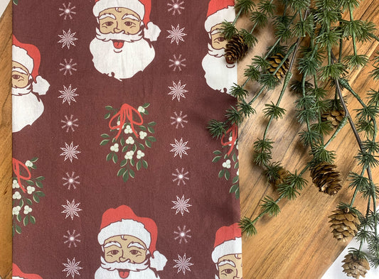 Santa’s Mistletoe on Red
