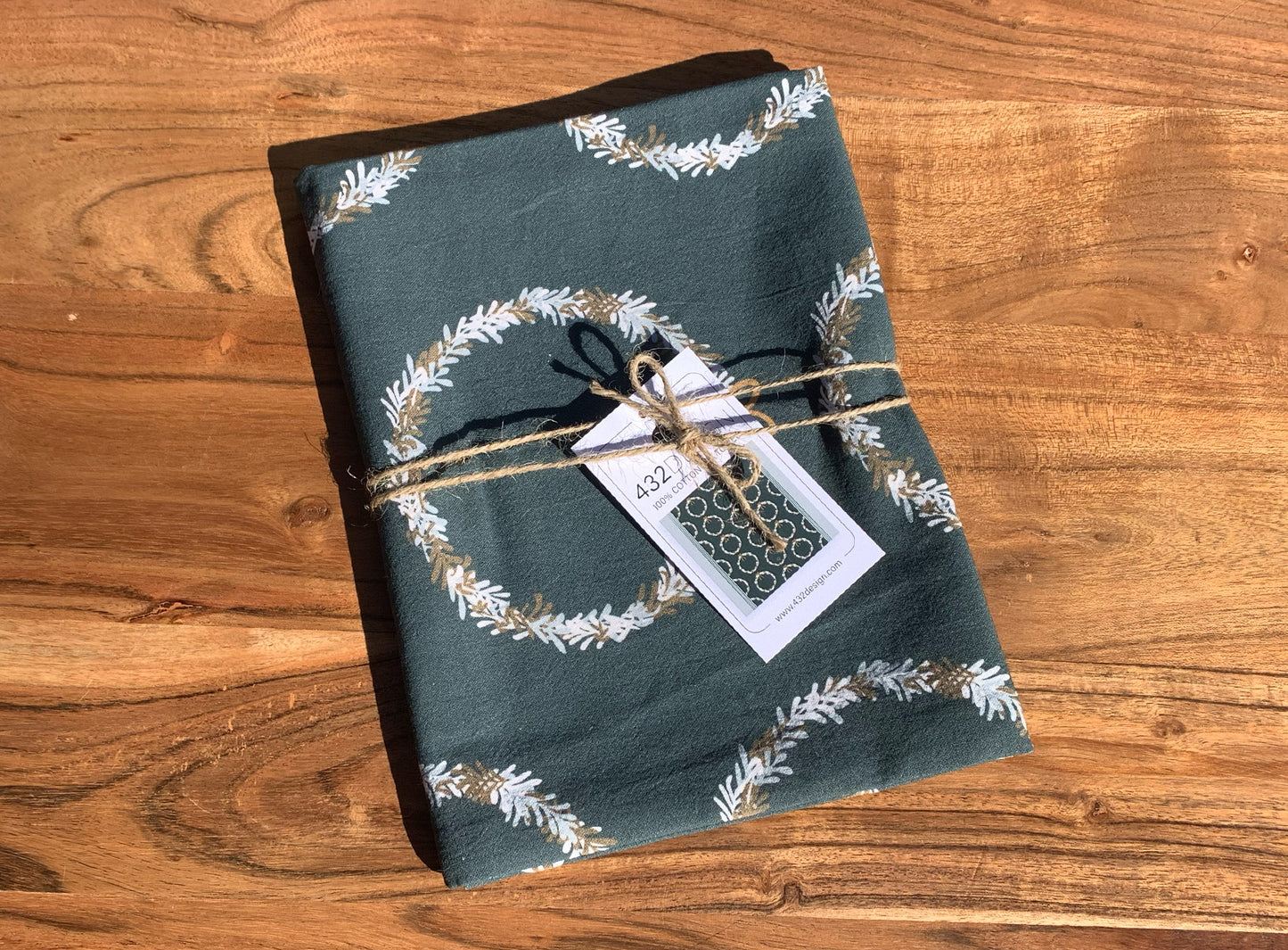 Holiday Wreaths on Green